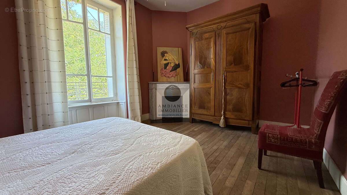 Maison à LES OLLIERES-SUR-EYRIEUX