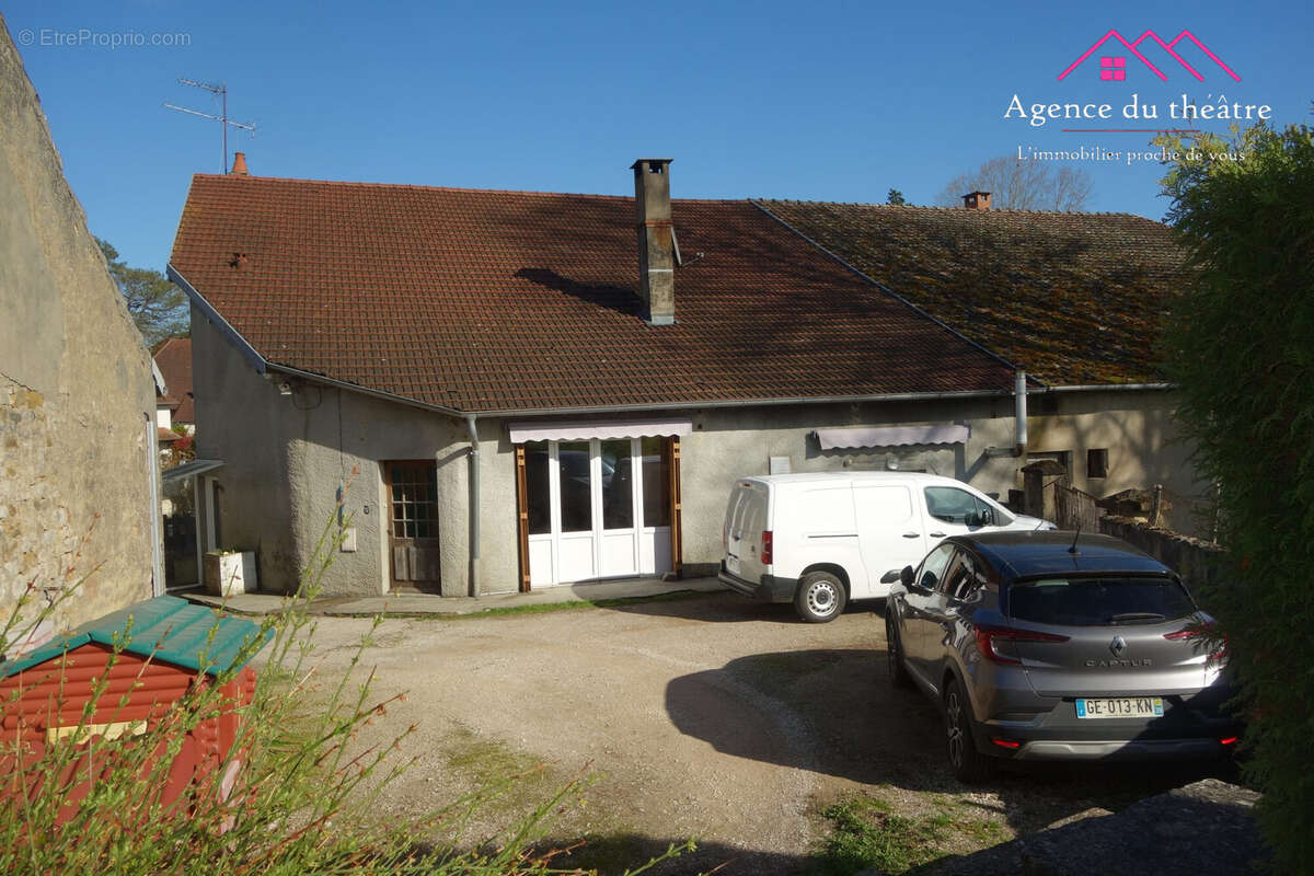 Autre à AUMONT