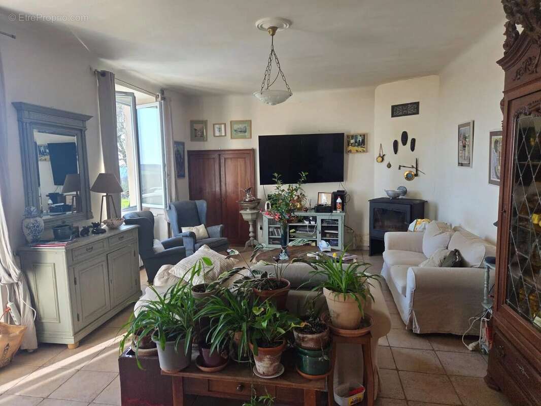 Maison à MONTPEZAT-DE-QUERCY