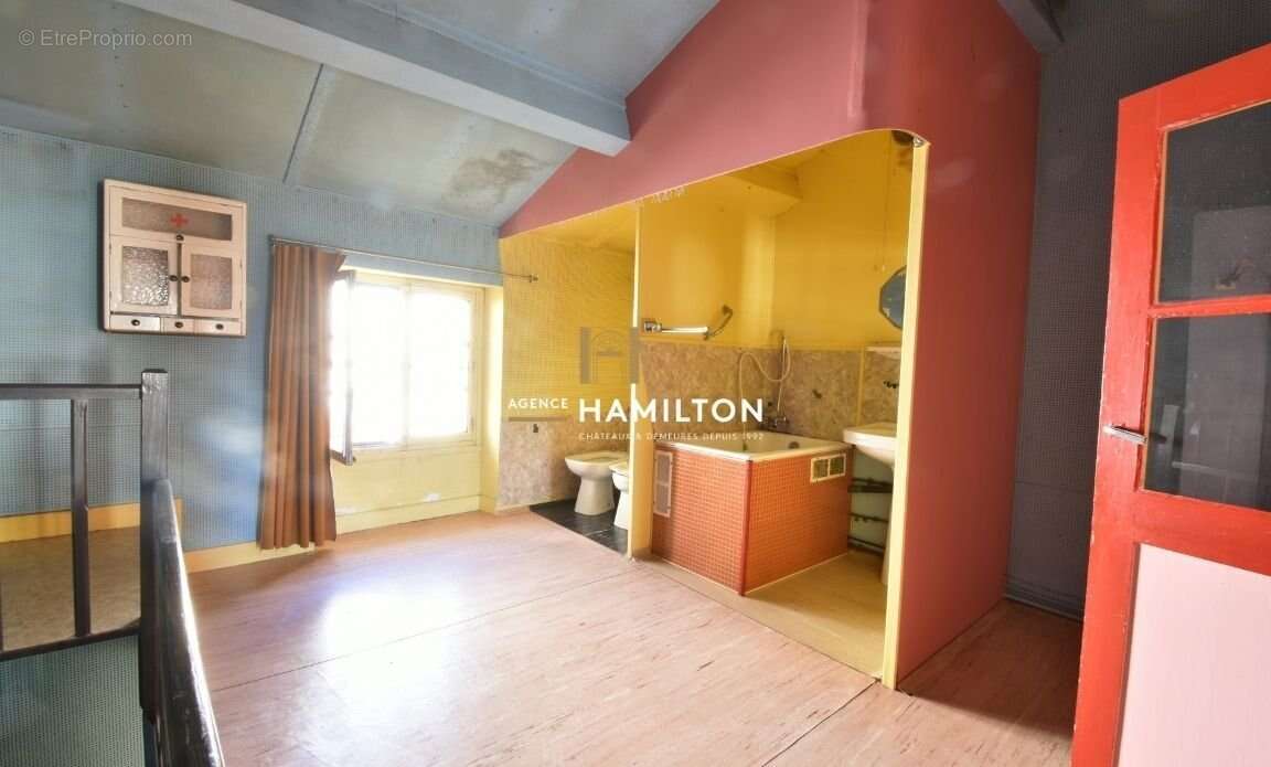 Belle maison en pierre a renover - vue dominante sur la vallee cordaise - photo 8