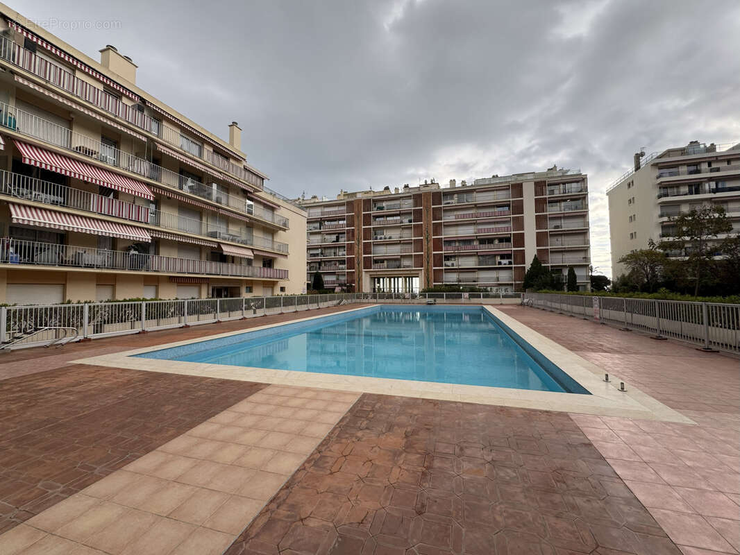 Appartement à ROQUEBRUNE-CAP-MARTIN