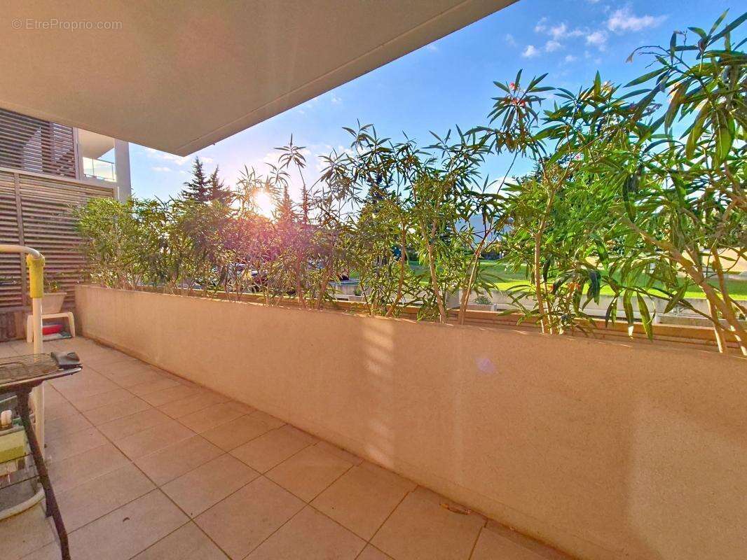 Appartement à LE CANNET