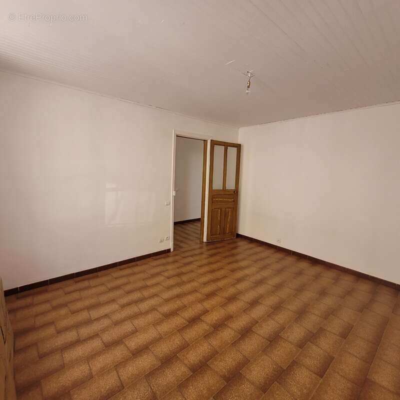 Dpt Gard (30), à vendre ALES immeuble de rapport 175m2 environ à rénover + terrain 300m² environ - photo 12