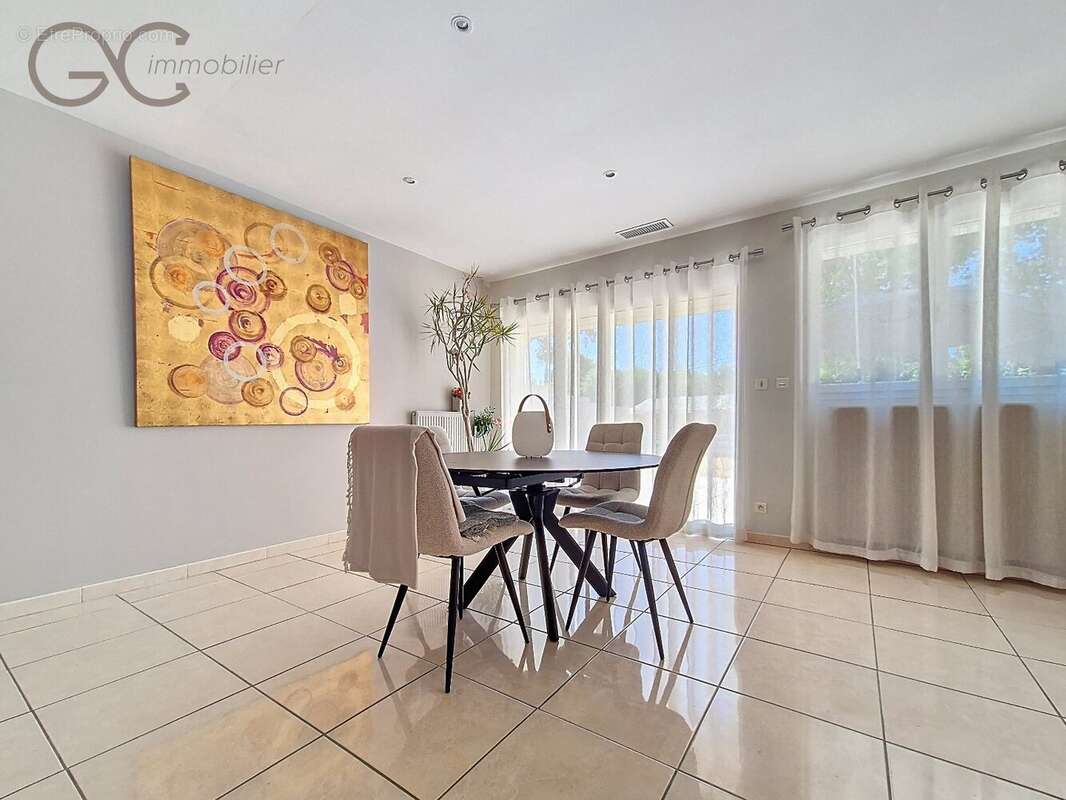 Maison à VILLENEUVE-LES-BEZIERS