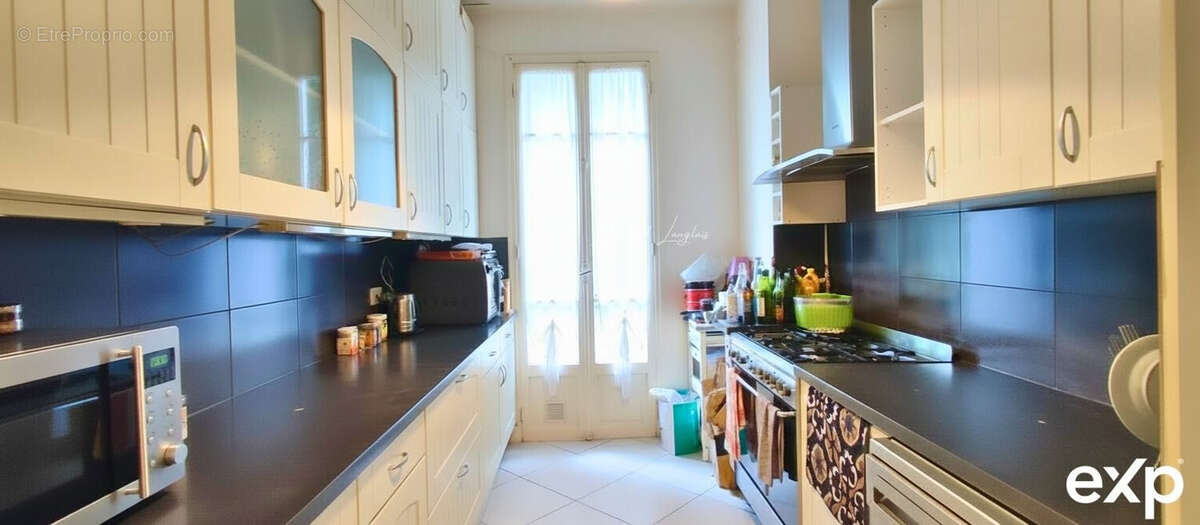 Appartement à SAINT-LAURENT-DU-VAR