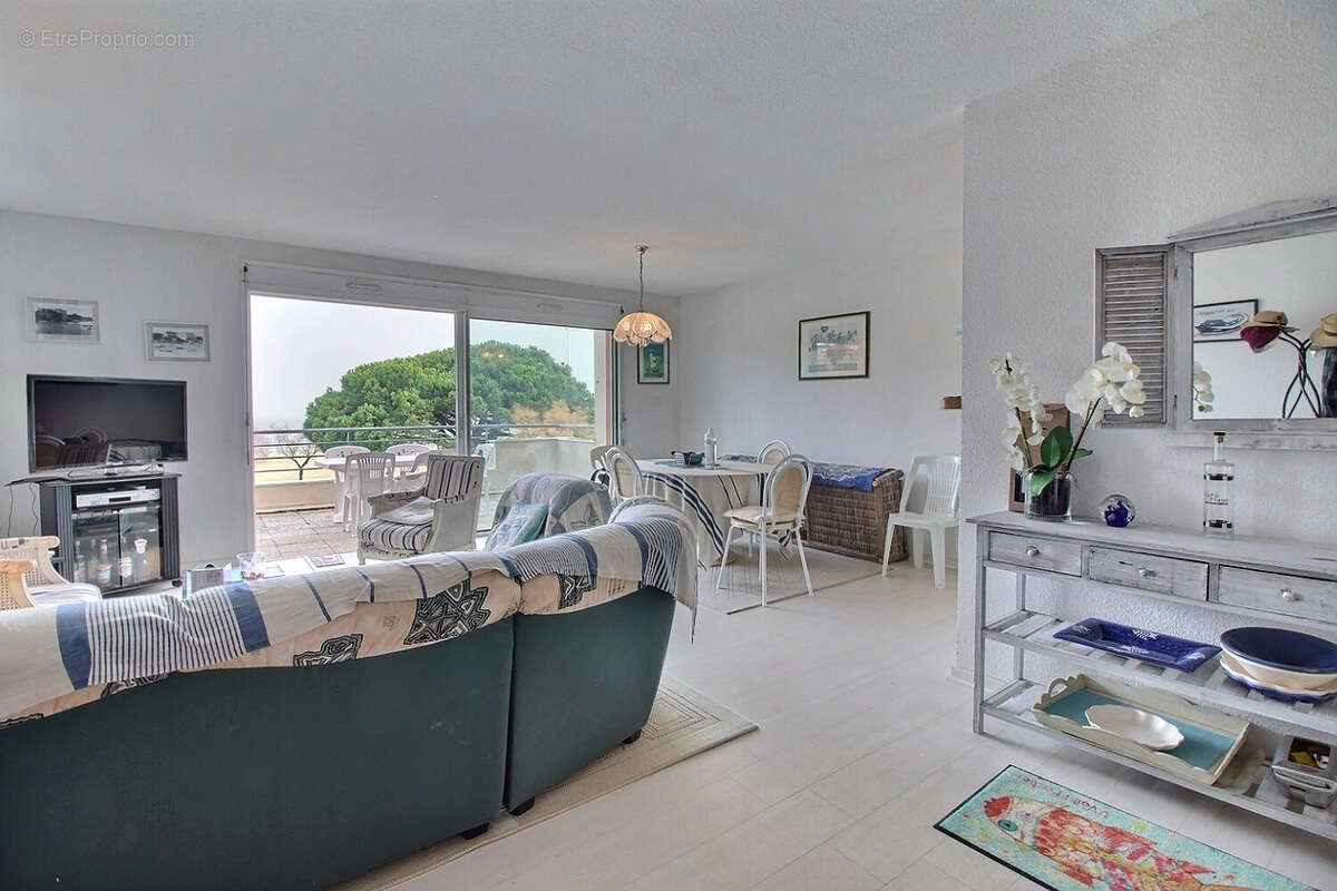 Premiere ligne centre ville appartement t4 accès direct à la plage - photo 9
