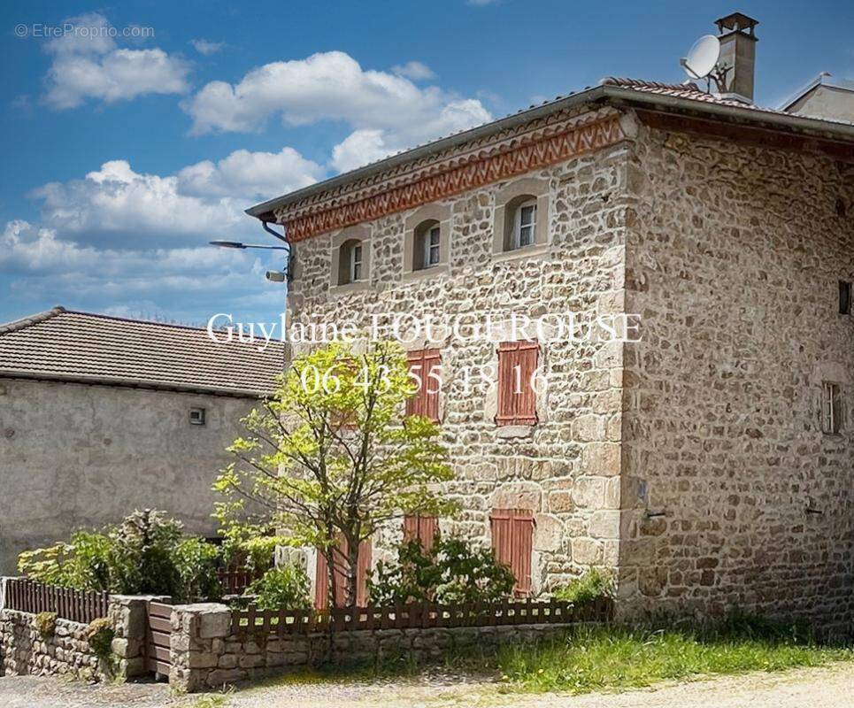 Maison à SAINT-CLEMENT-DE-VALORGUE