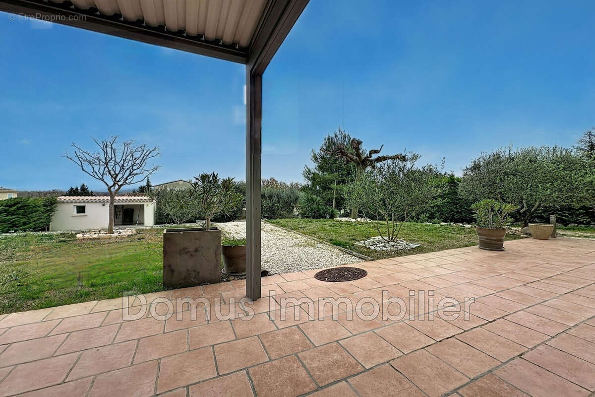 Maison à CHATEAUNEUF-DE-GADAGNE