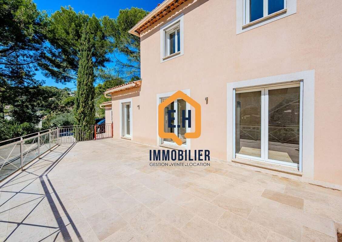 Maison à LA VALETTE-DU-VAR
