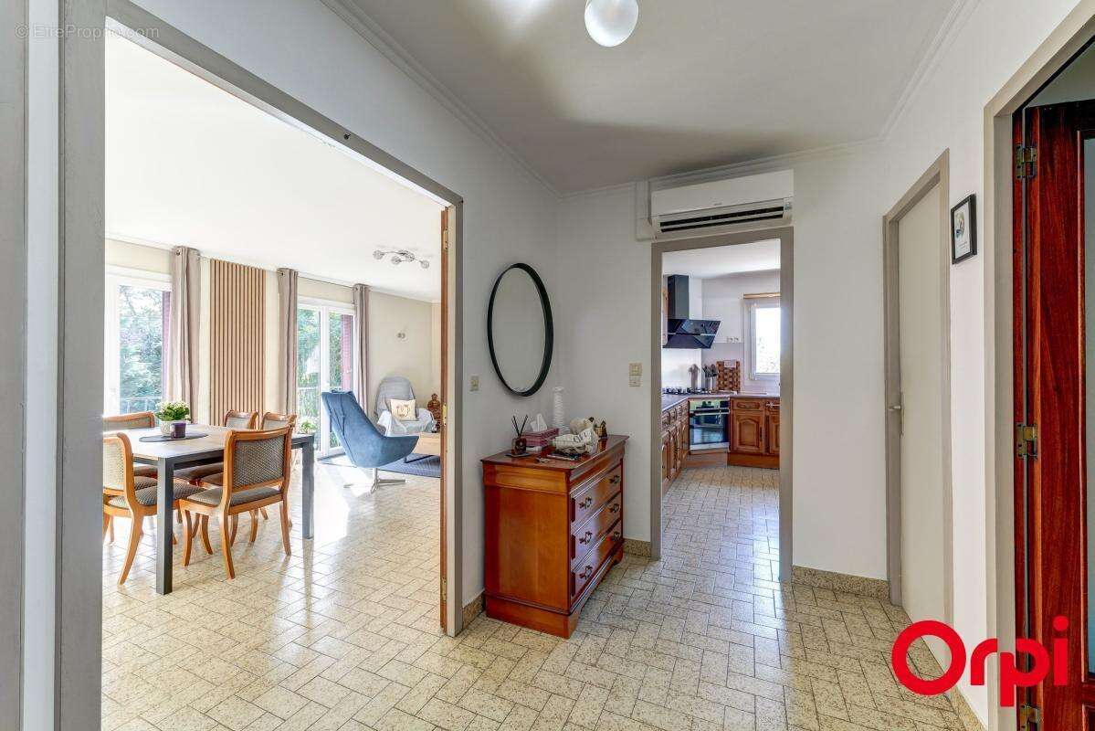 Maison à SATHONAY-CAMP