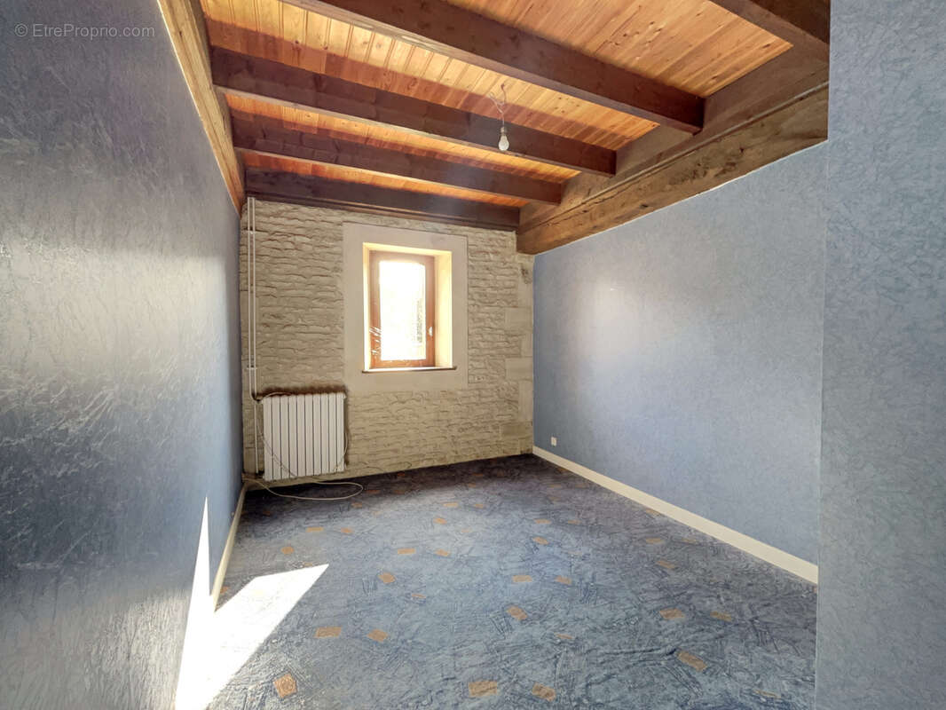 Maison à FONTAINE-HENRY