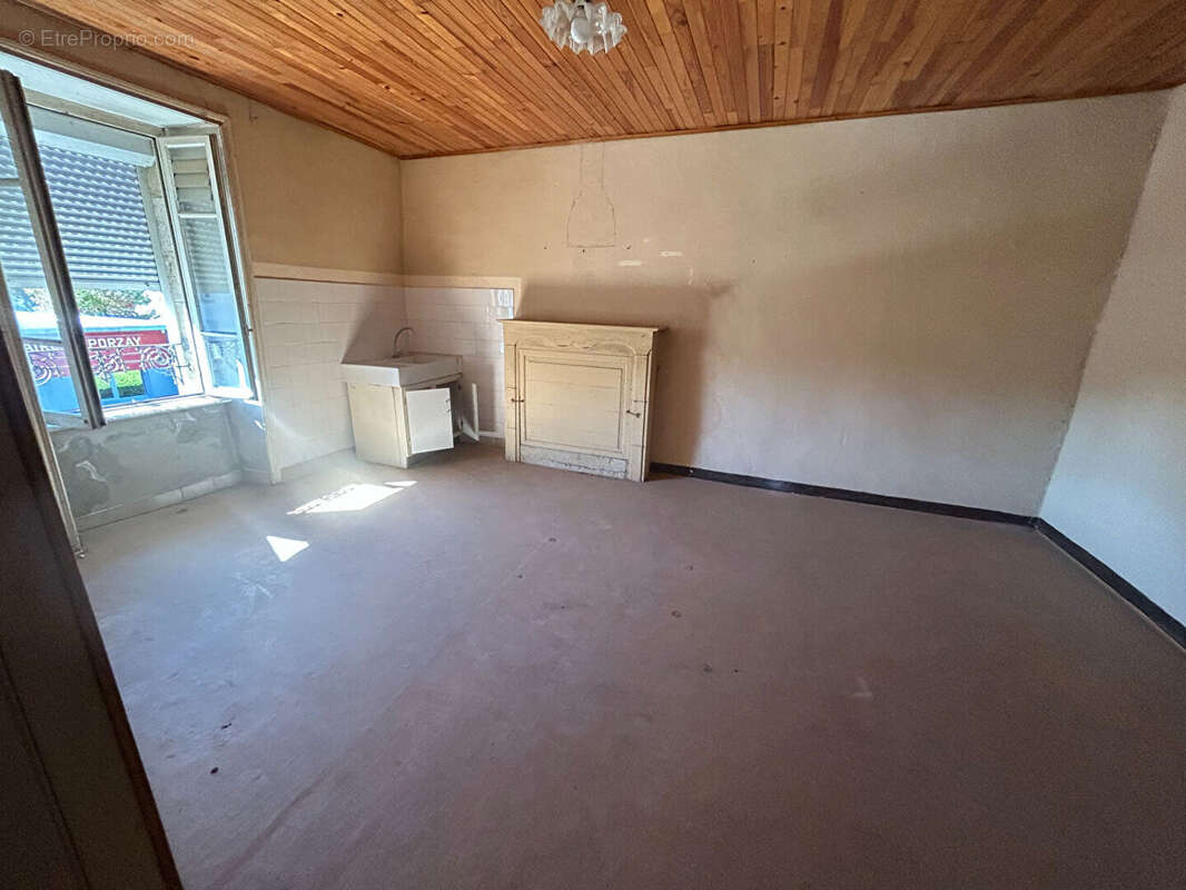 Maison à PLONEVEZ-PORZAY