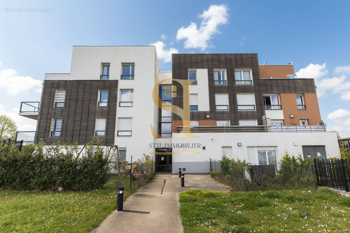 Appartement à MOISSY-CRAMAYEL