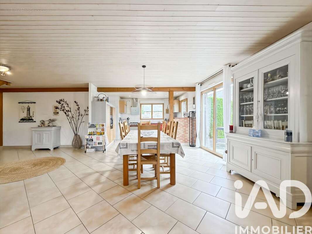 Maison 162 m² à Saint-Cast-Le-Guildo  - photo 3