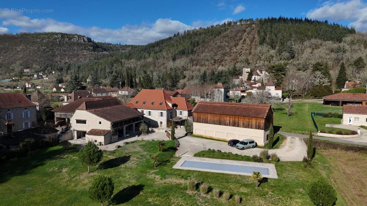 Maison à TOUR-DE-FAURE
