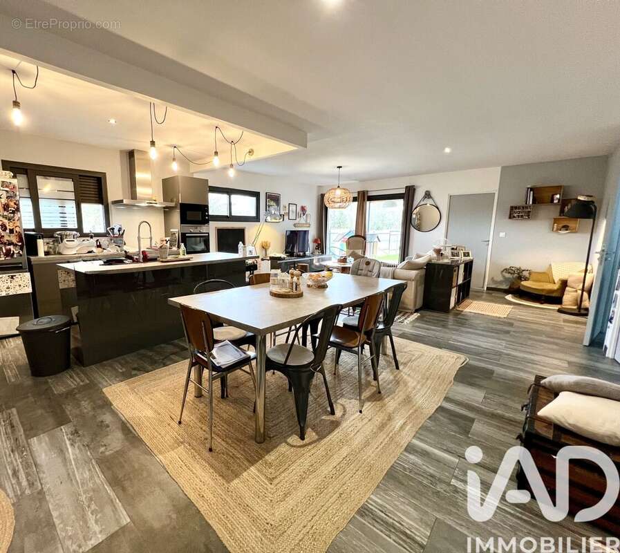 Photo 7 - Maison à SALLES