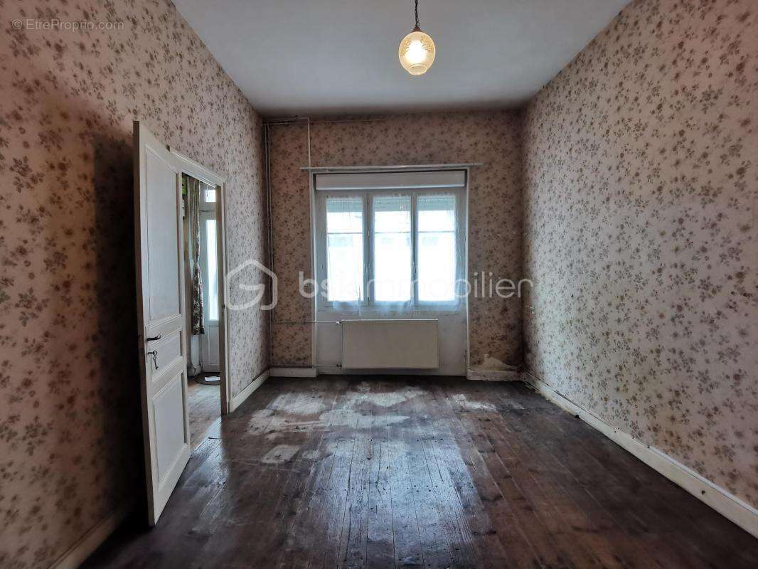 Maison à SAUZE-VAUSSAIS