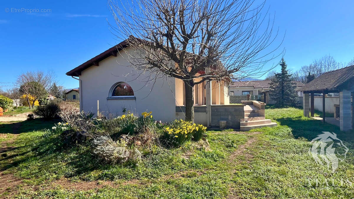 Maison à SAINT-JUST-DE-CLAIX