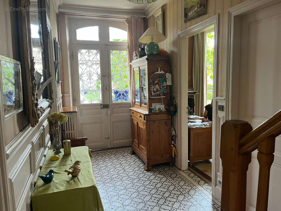 Chaumont en Vexin, Maison Bourgeoise de 11 pièces, 205 m2, 2900m2 de jardin - photo 2