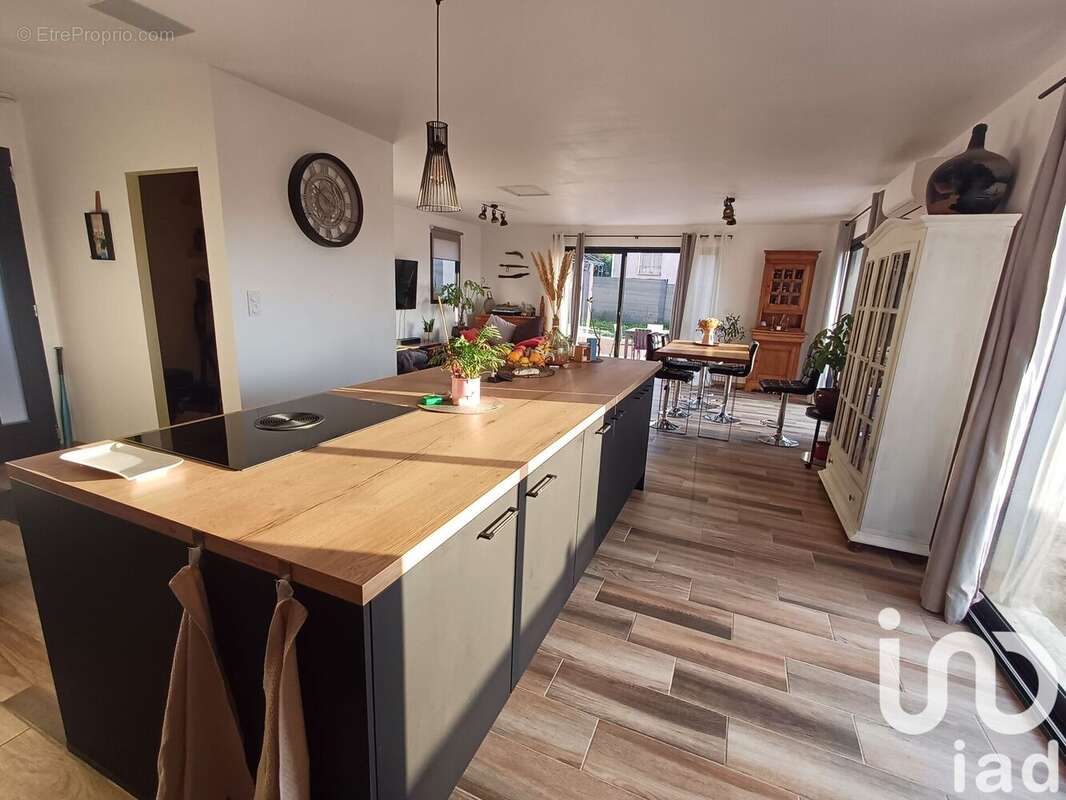 Photo 7 - Maison à LE CASTELLET