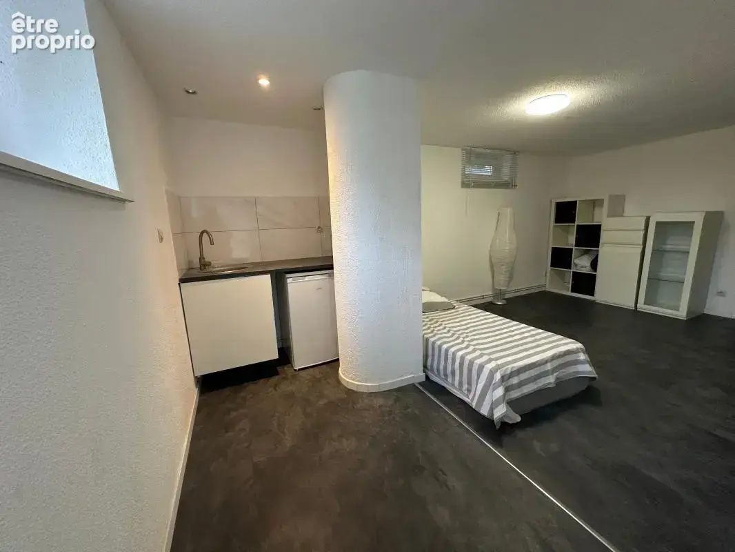 PFASTATT – grande villa avec piscine extérieure et appartement en rez-de-jardin - photo 27