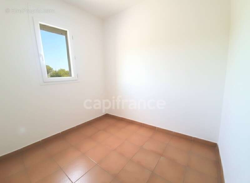 Appartement à SIX-FOURS-LES-PLAGES