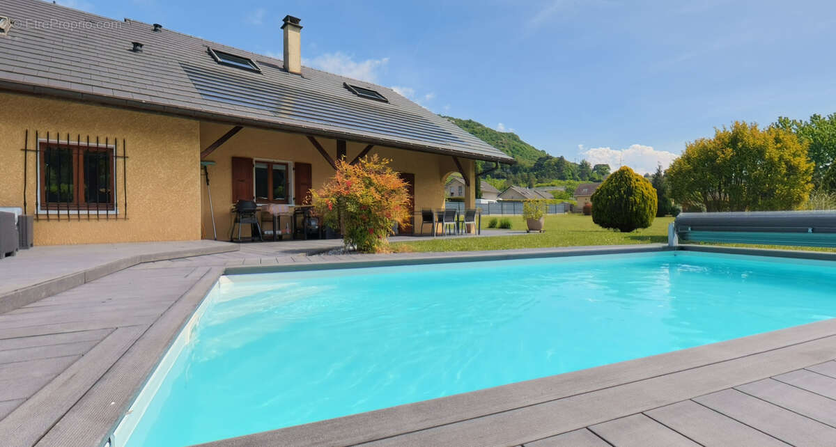 Maison à SAINT-JEOIRE-PRIEURE