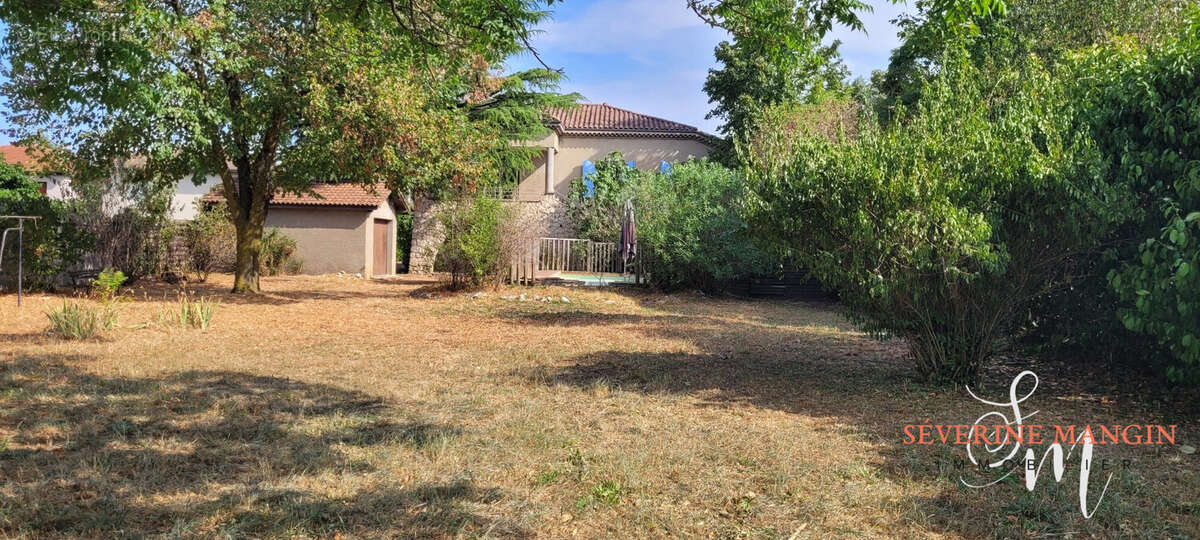 Maison 187 m² à Romans-Sur-Isere  - photo 2