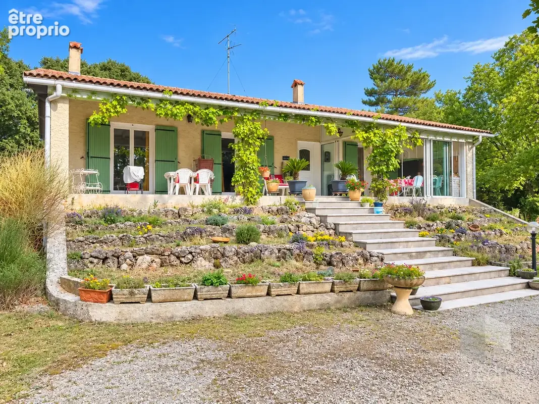 GRIGNAN, maison de plain pied de 150 m2 - photo 12