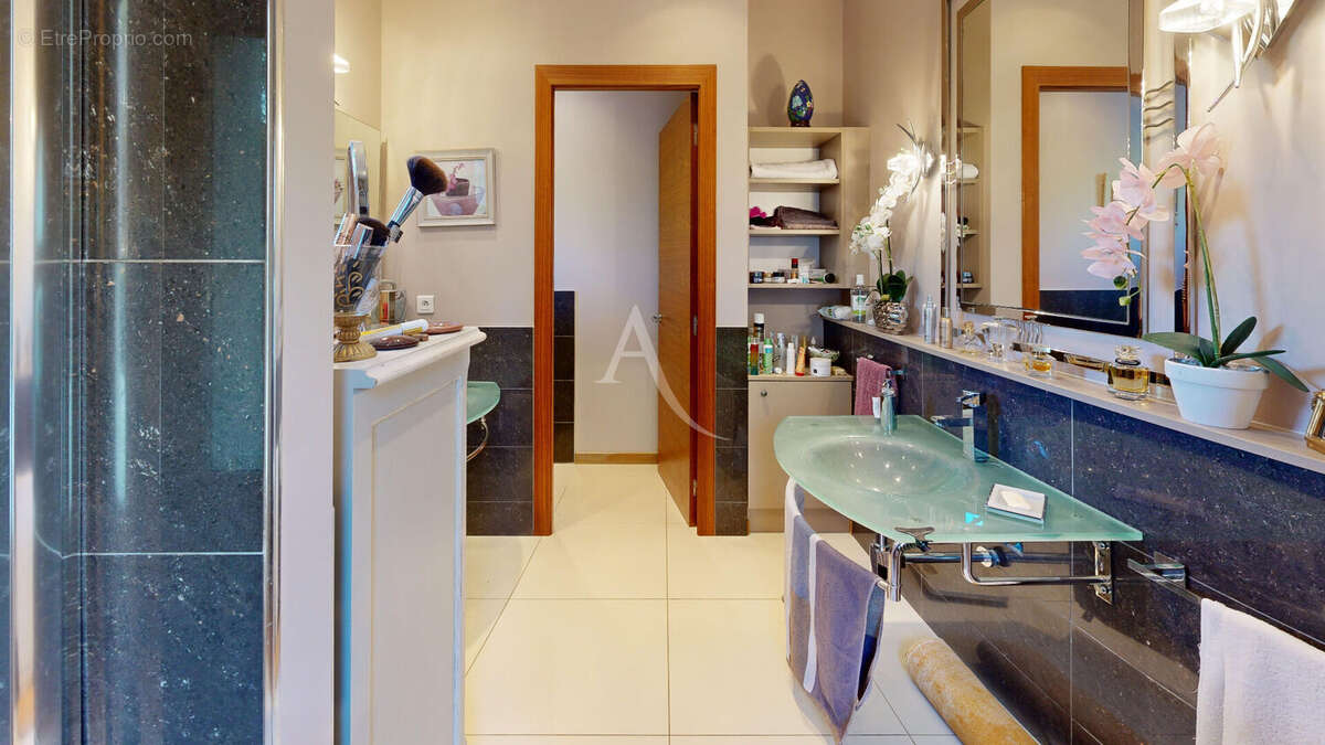 Maison à VILLEMOUSTAUSSOU