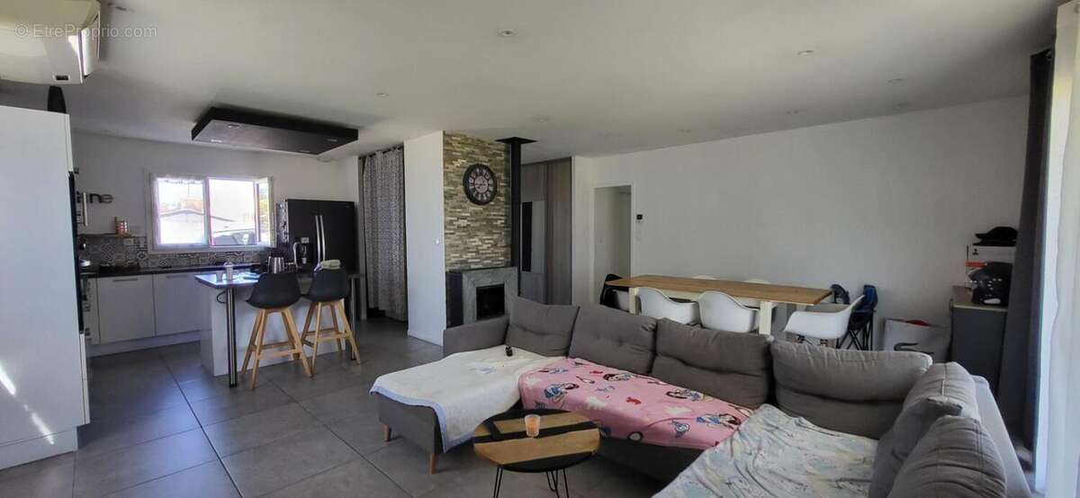 Maison à vendre 4 pièces Proche de SAINT ANDRE DE CUBZAC (33) - photo 4