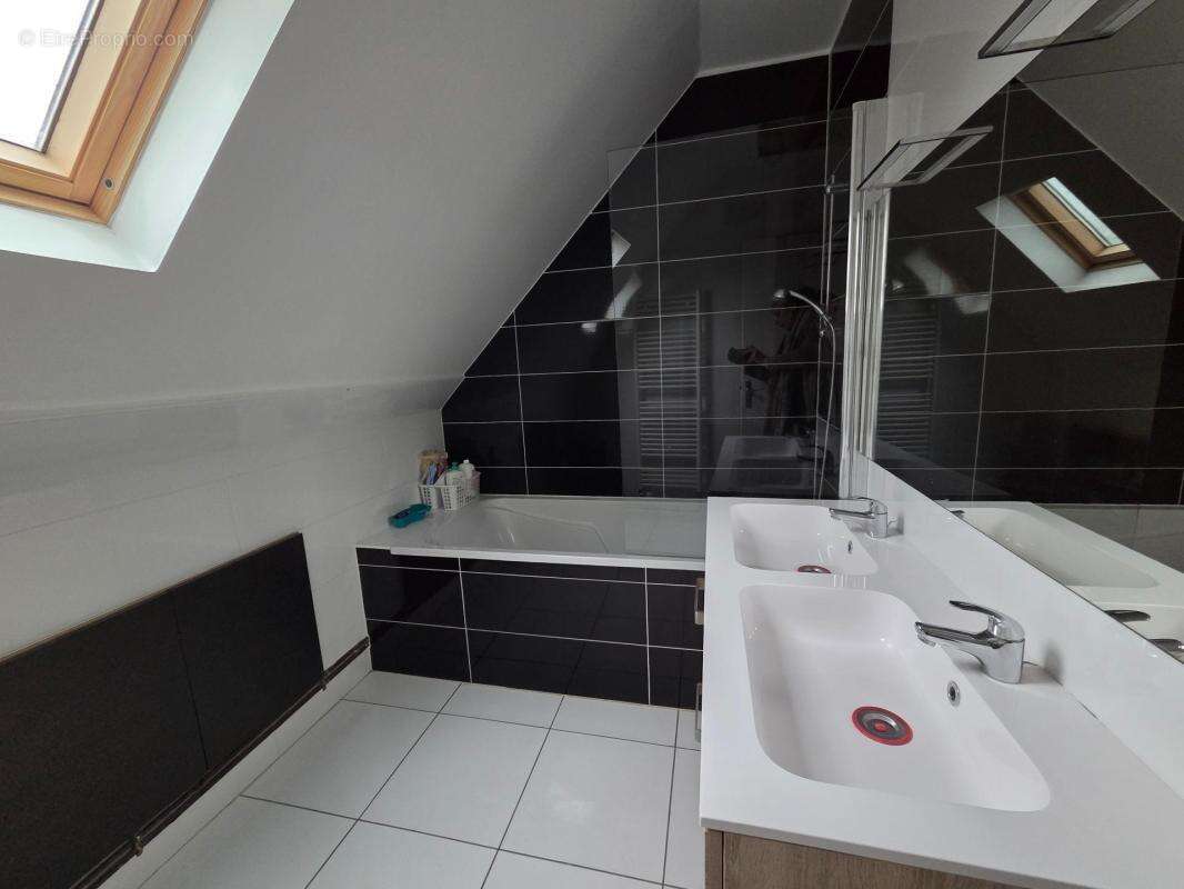 Maison 4 chambres - Grand jardin - photo 9