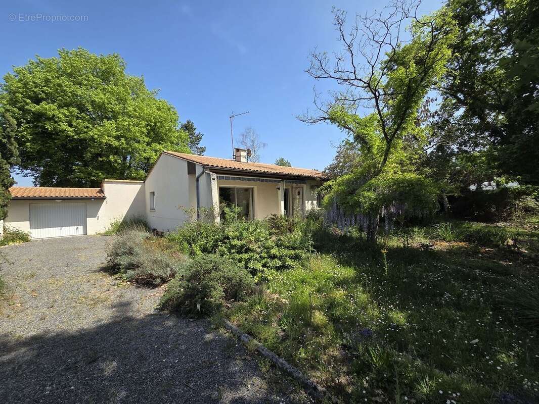 Maison à SAINT-CIERS-D'ABZAC
