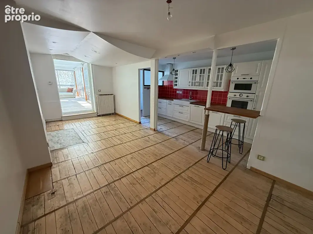 Superbe Duplex coeur de Vendôme 3 chambres + combles aménageables - photo 2