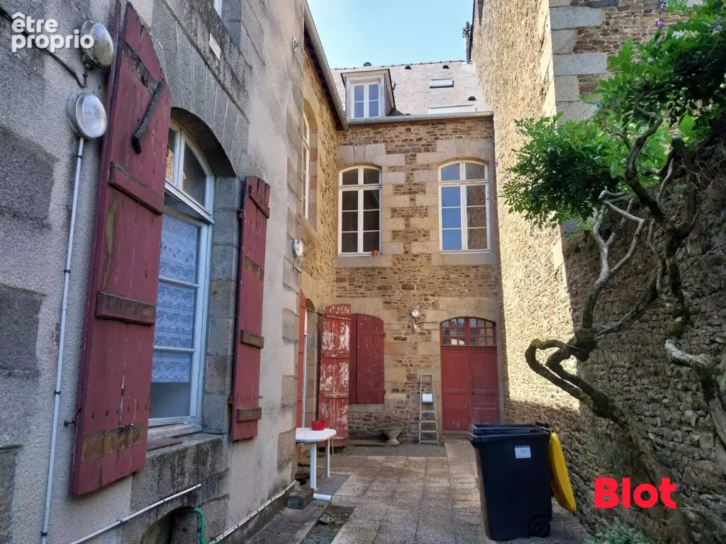 Appartement 406 m² à vendre à Fougeres (35300) - photo 2