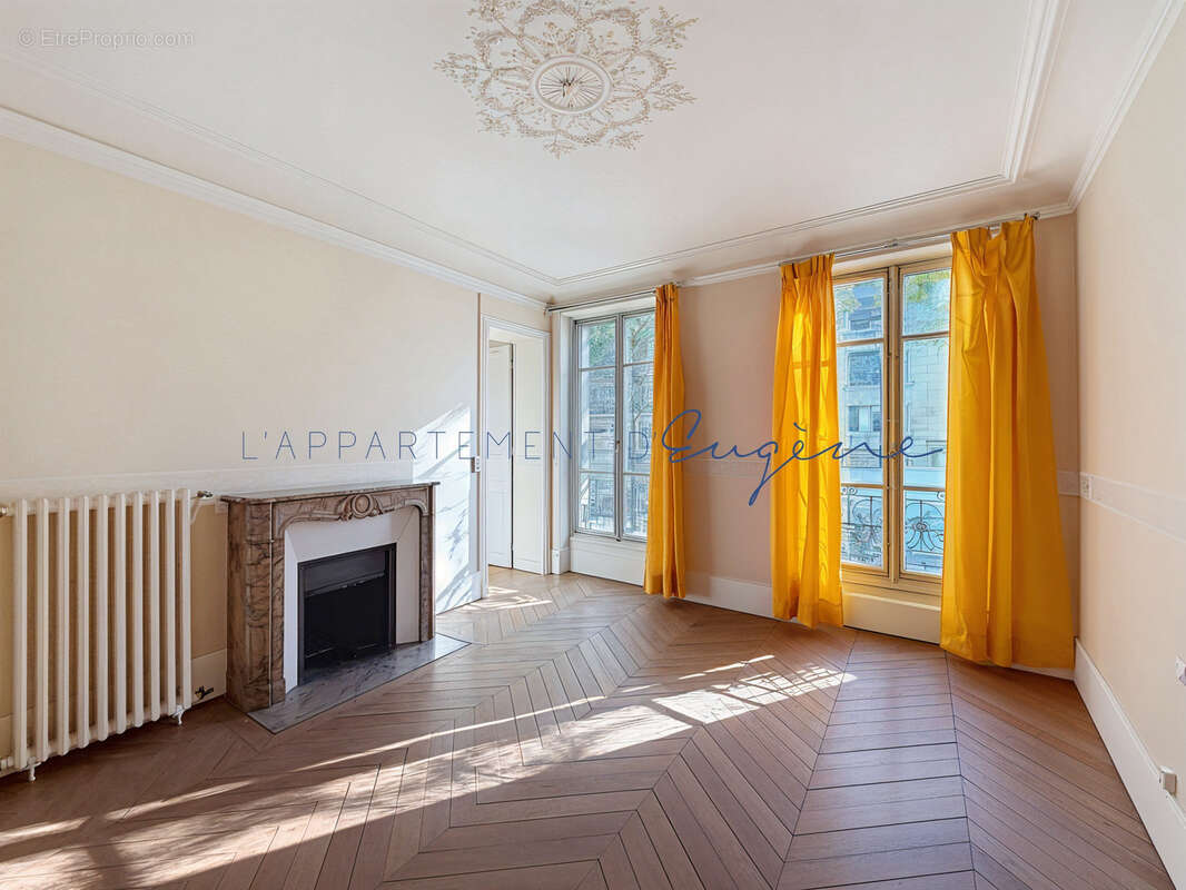 Appartement à PARIS-15E