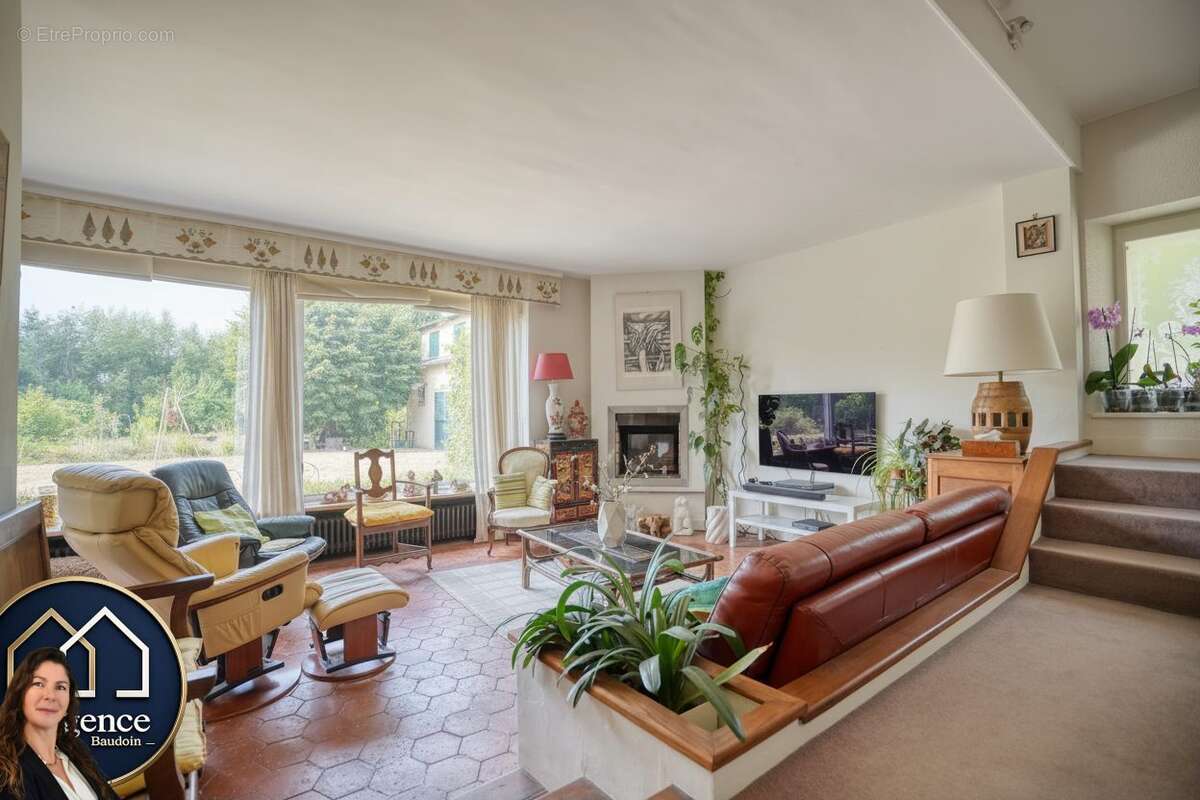 Maison 315 m² à Maintenon  - photo 9