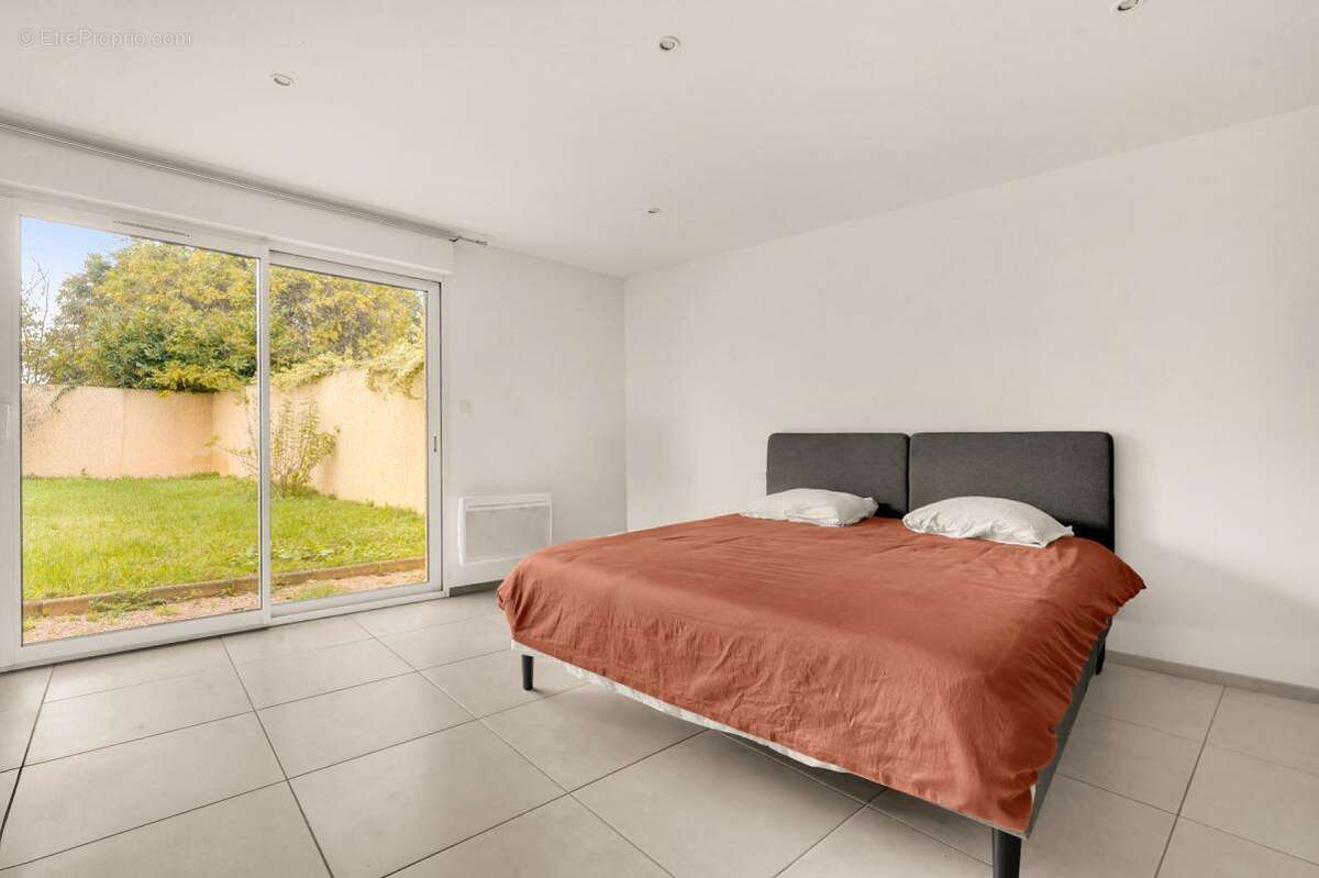 Maison à CASTELGINEST