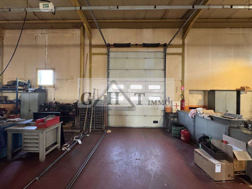 Commerce à SAINT-MAXIMIN