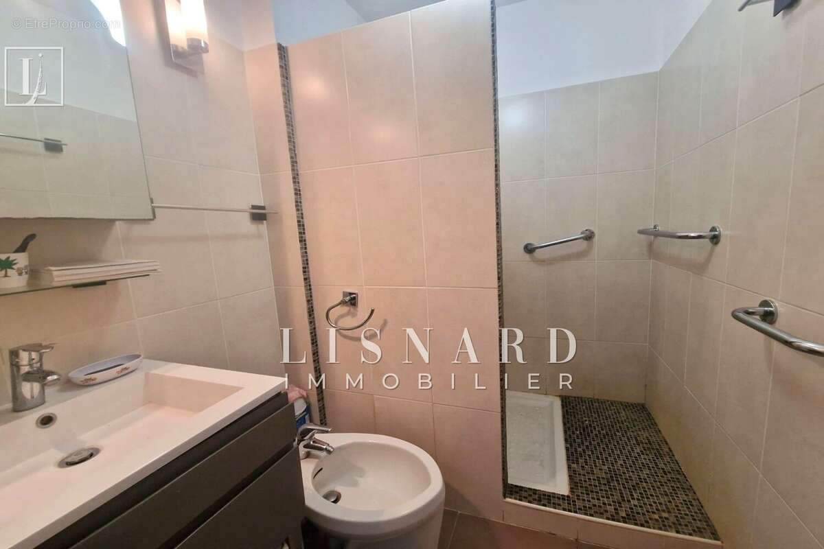 Appartement 80 m² à Vallauris  - photo 8