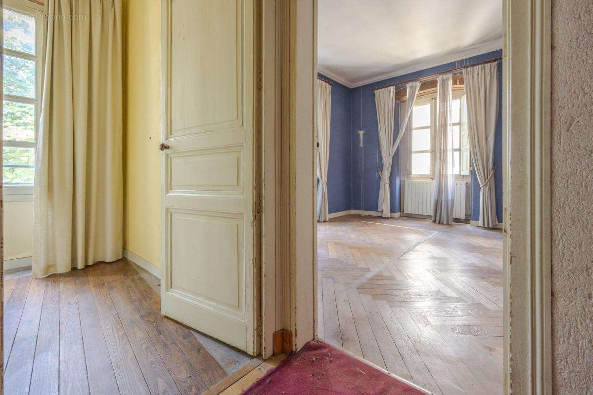 Appartement ancien T4/5 - photo 6