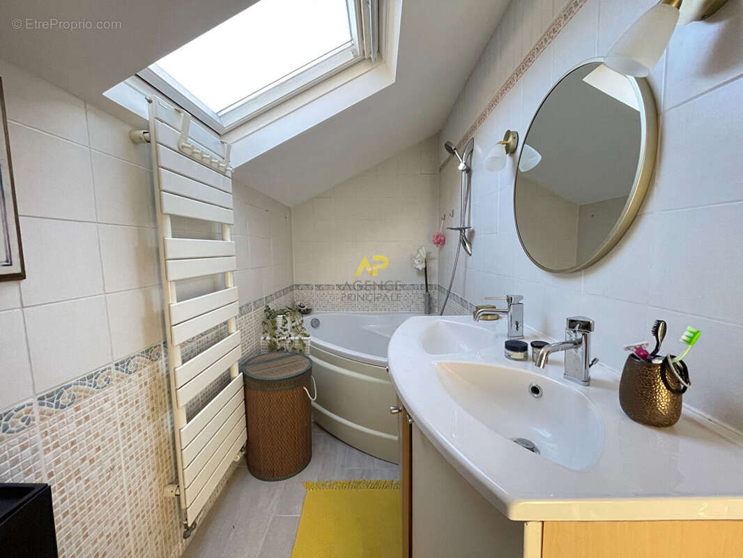 Maison à MONTIGNY-LES-CORMEILLES