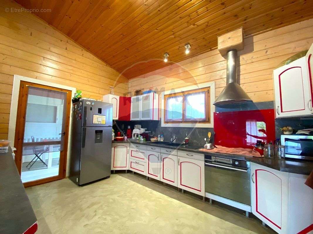 Maison à LA GRIPPERIE-SAINT-SYMPHORIEN