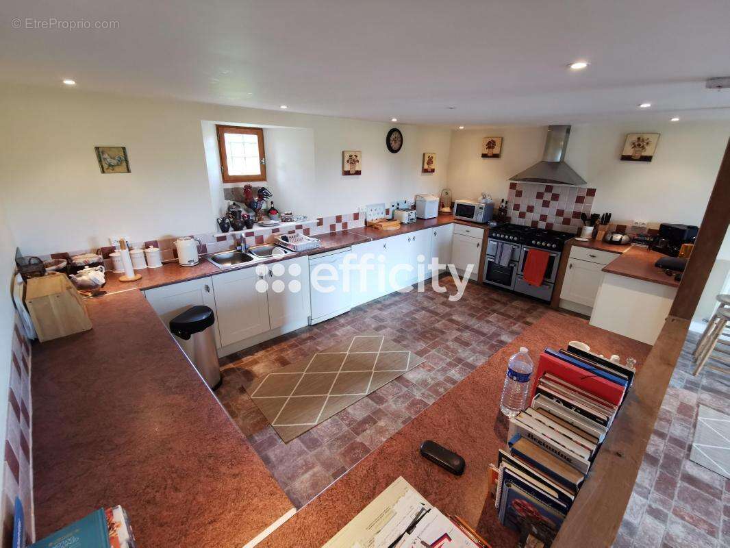 Maison à SAINT-SEVER-CALVADOS