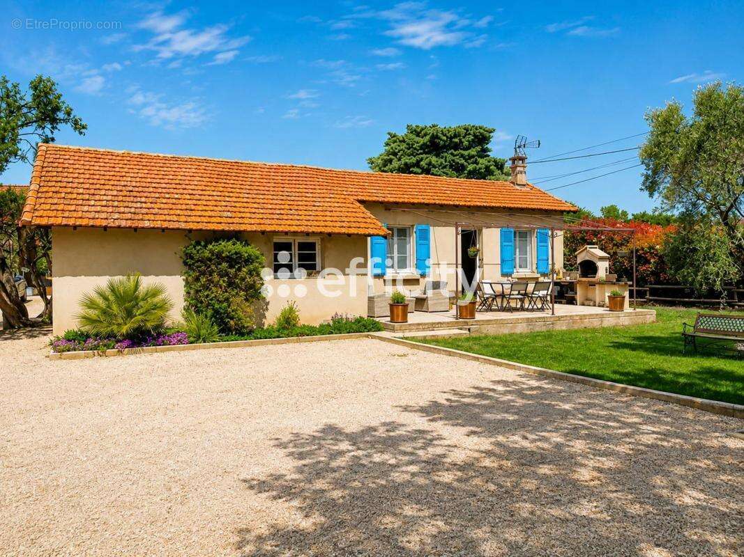 Maison 242 m² à Eyguieres  - photo 13