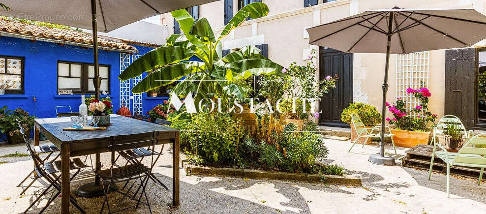 Maison à MORNAC-SUR-SEUDRE