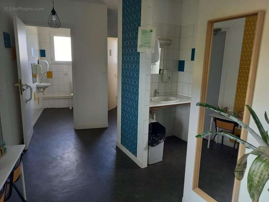 Photo 7 - Commerce à PUCEUL