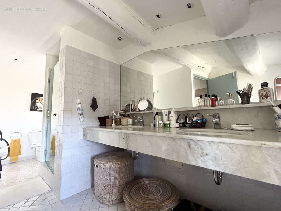 Maison à VALLIGUIERES