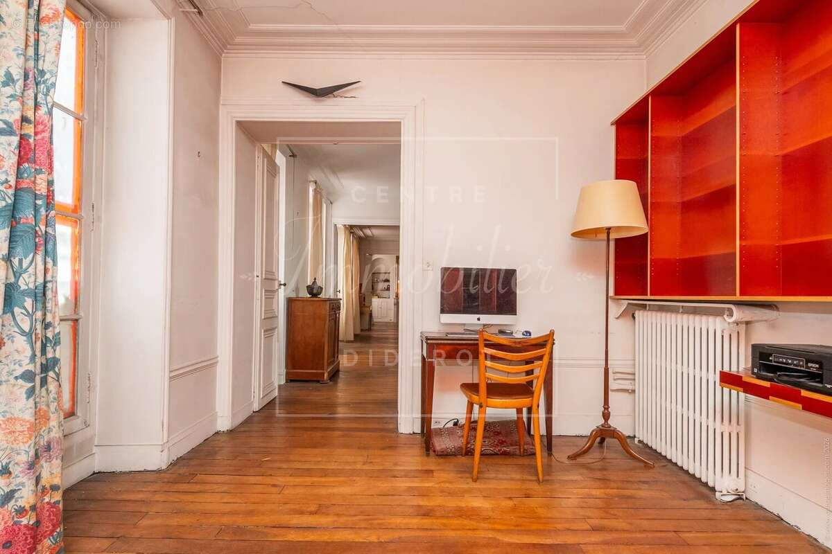 Appartement à PARIS-11E