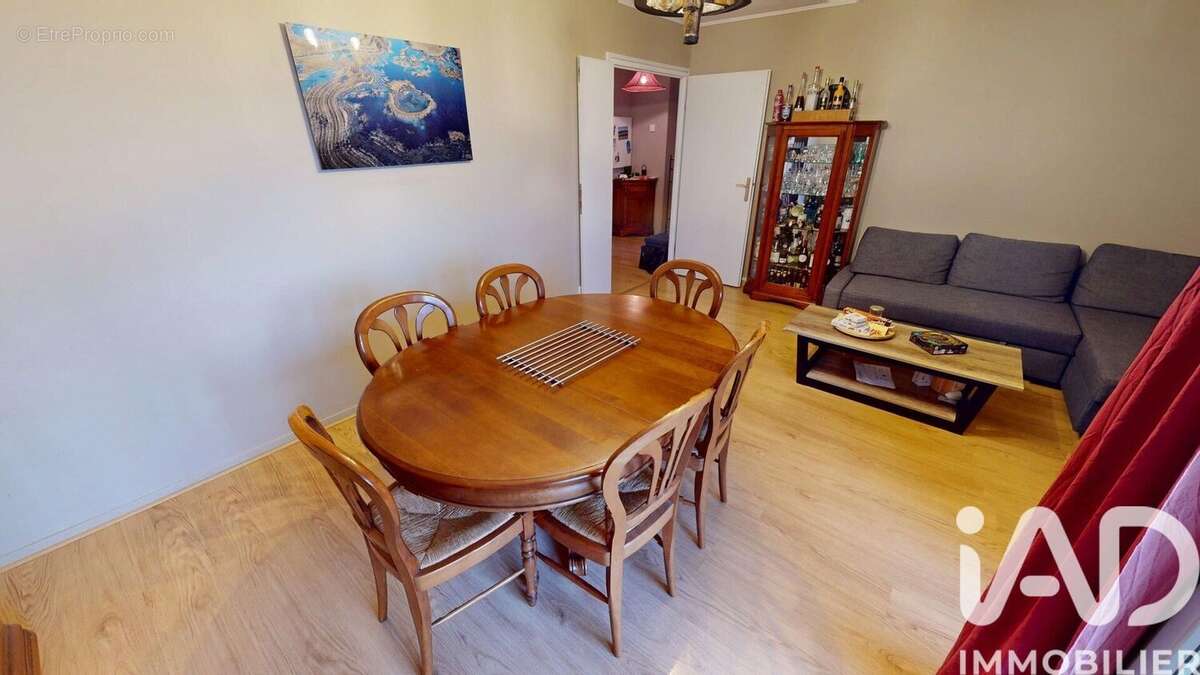 Photo 8 - Appartement à SAVIGNY-LE-TEMPLE